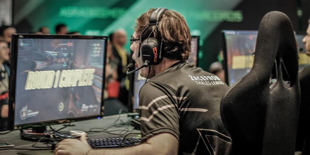 Ismerhetem a világodat? És téged is? - TIA a V4 Future Sport Festival Gaming Arenaban